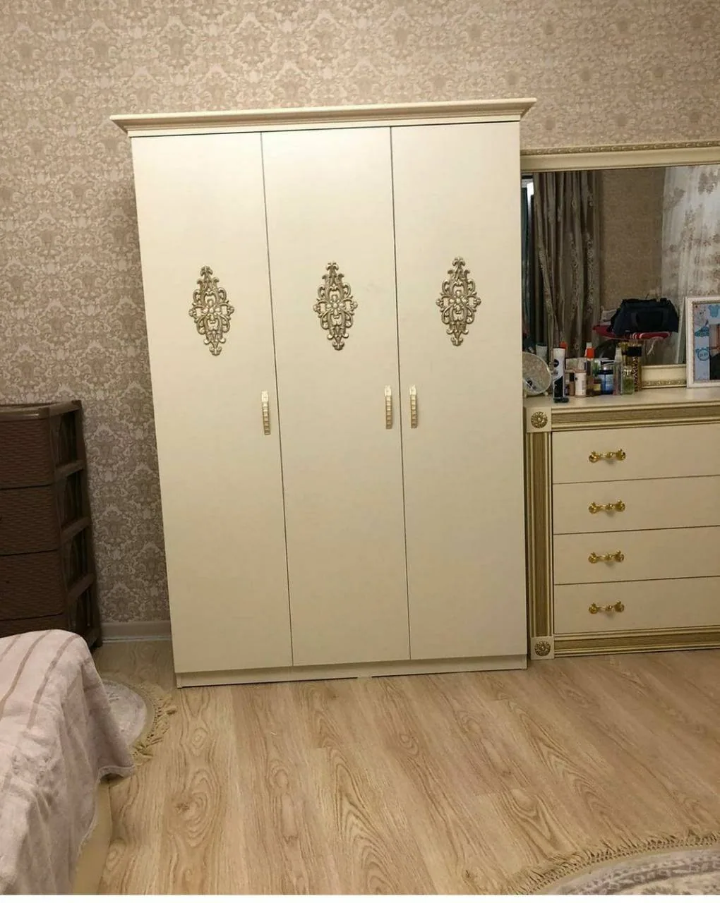 Шкаф «Юнеора 4» — Шкафы